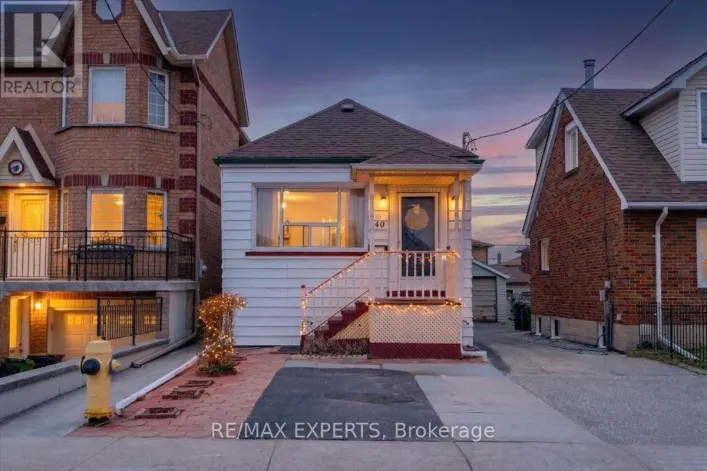 140 NORTHLAND AVENUE, Toronto