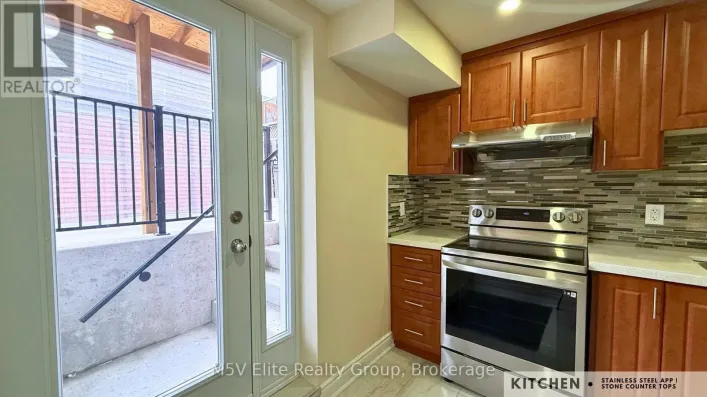 140 QUEEN MARY DRIVE, Brampton