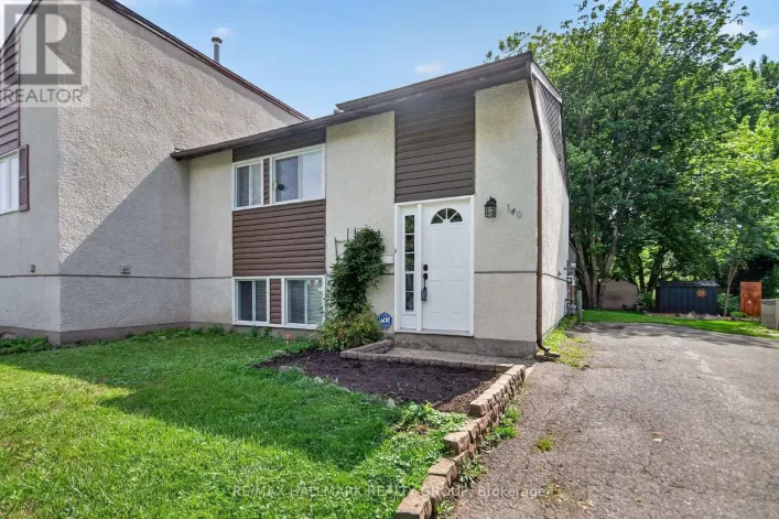 140 ROTHESAY DRIVE, Ottawa
