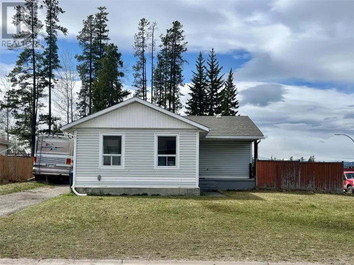 140 Spruce Avenue, Tumbler Ridge