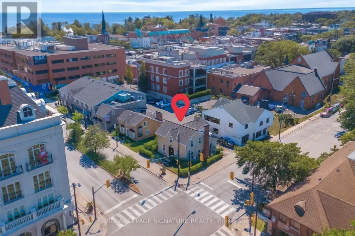140 TRAFALGAR ROAD, Oakville