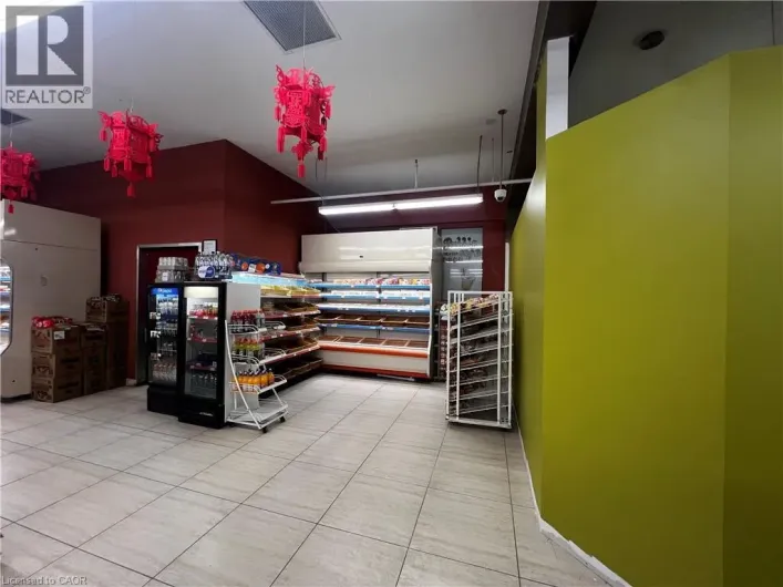 140 UNIVERSITY Avenue W Unit# 2, Waterloo