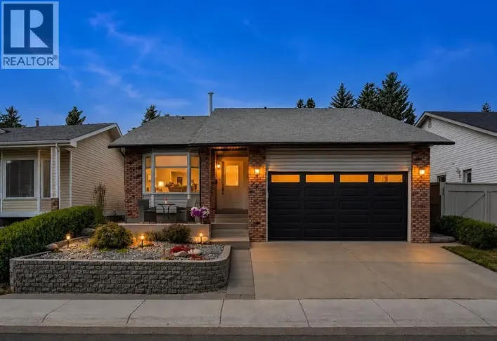 140 Woodglen Way SW, Calgary