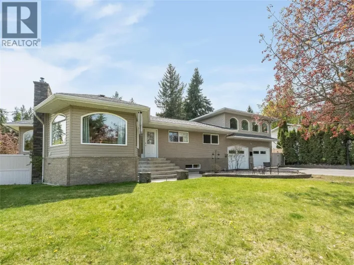 1400 MEADOWBROOK Drive, Castlegar