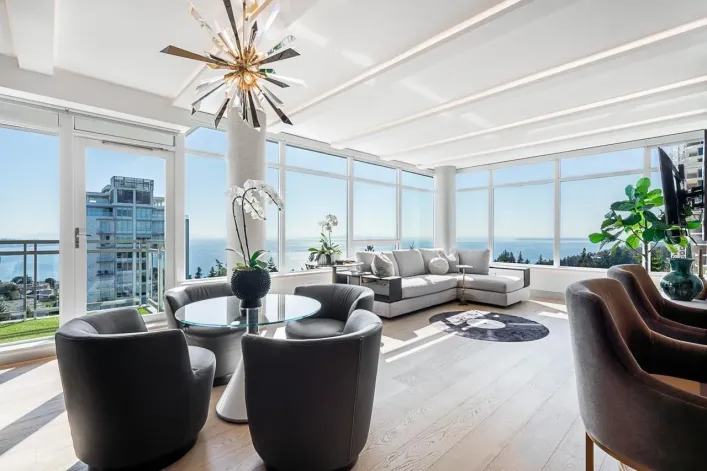 1402 15152 RUSSELL AVENUE, White Rock