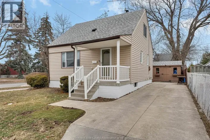 1402 ARTHUR ROAD, Windsor