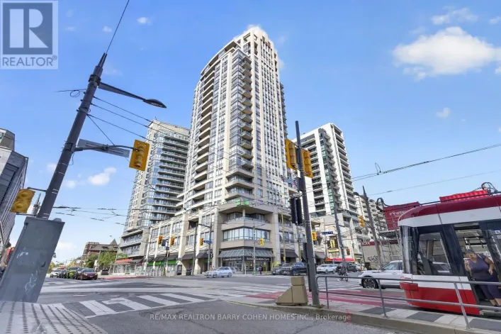 Apartment for sale: 1404 - 500 ST CLAIR AVENUE W, Toronto