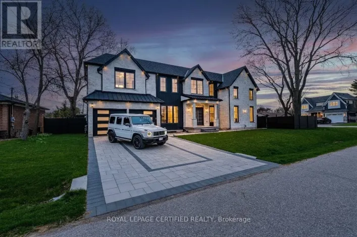 1404 WAVERLY AVENUE SW, Oakville
