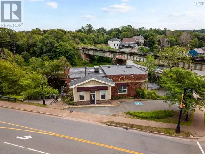 1405 Bedford Highway, Bedford