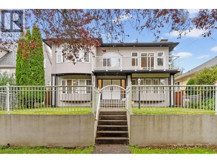 1405 EDINBURGH STREET, New Westminster
