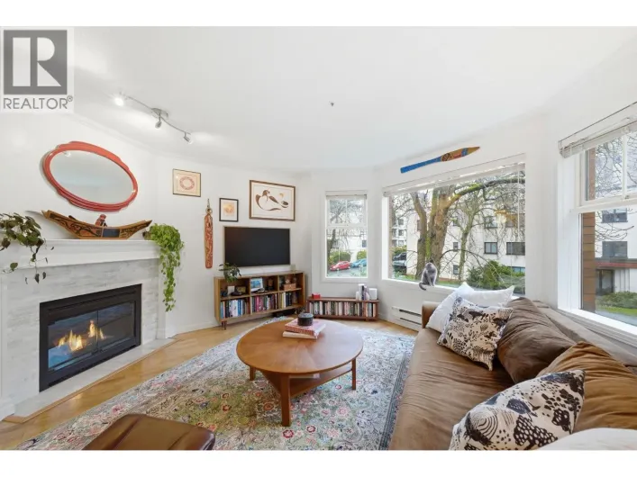 1405 PENDRELL STREET, Vancouver