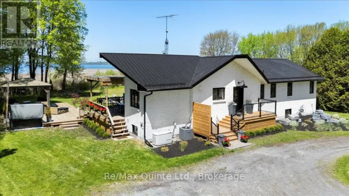 1406 COUNTY ROAD 12, Prince Edward County