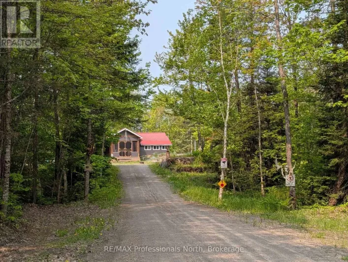 1408 PEARCELEY ROAD, Parry Sound Remote Area