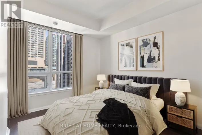 1409 - 35 HAYDEN STREET, Toronto