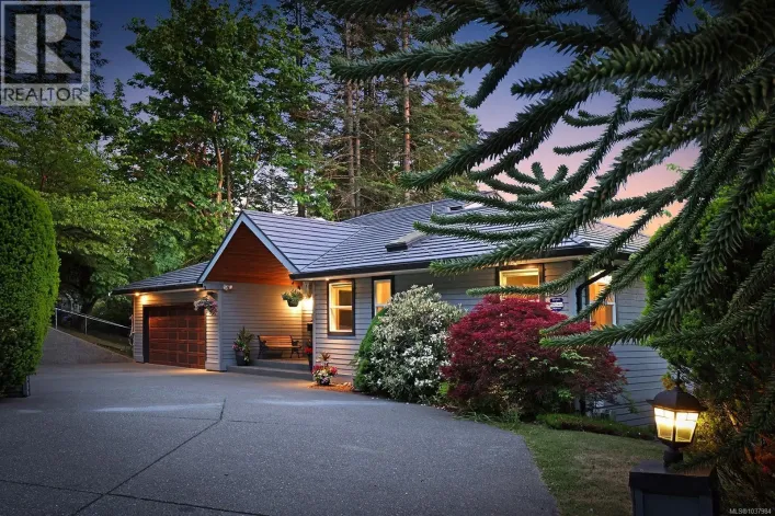 1409 Valley View Dr, Courtenay