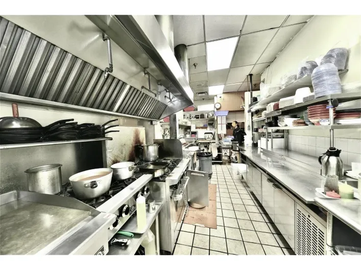 141 10090 152 STREET, Surrey