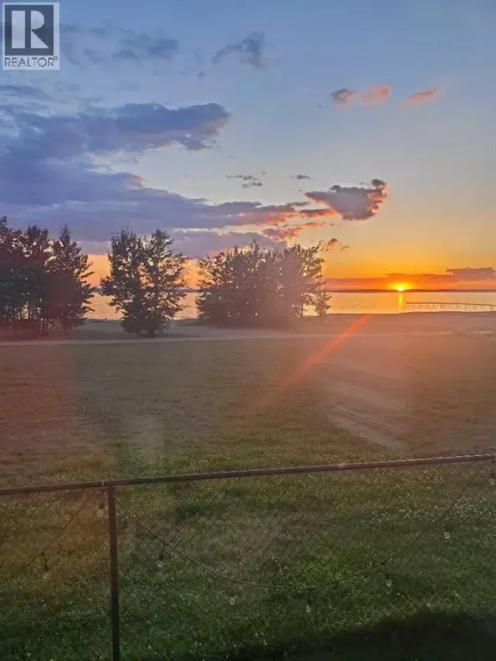 141, 41310 Range Road 282, Rural Lacombe County