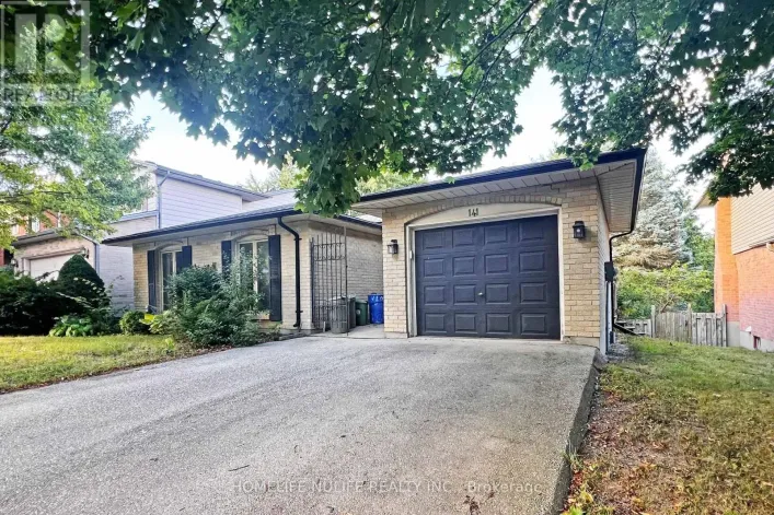 141 CASTLEGROVE BOULEVARD, London North