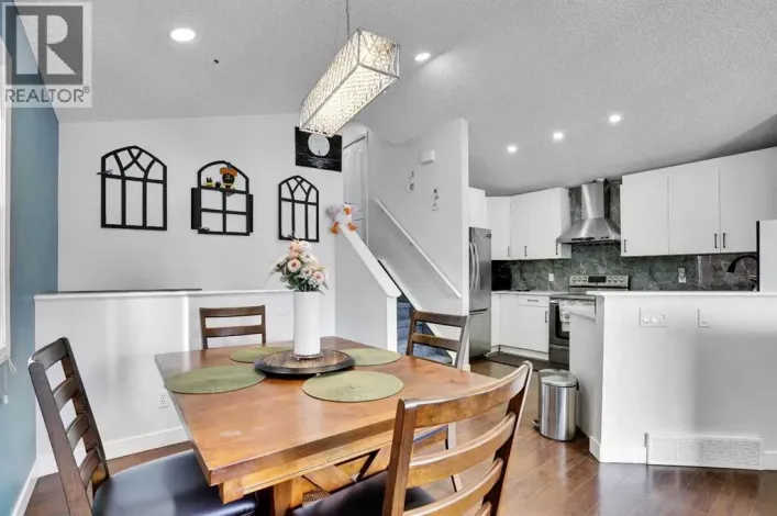 141 Saddlecrest Close NE, Calgary
