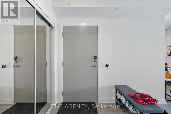 1411 - 30 UPPER MALL WAY, Vaughan