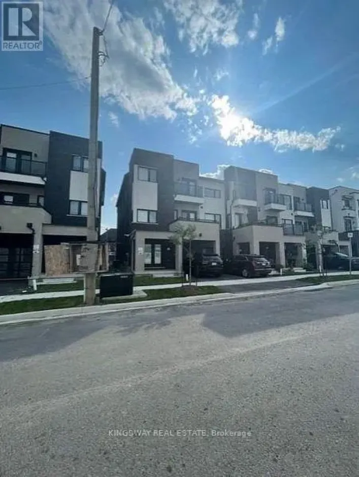1411 CLARRIAGE COURT, Milton