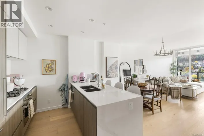 1413 2000 Hannington Rd, Langford