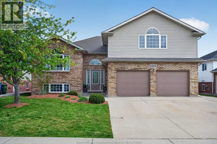 1414 GIRARD DRIVE, Lakeshore