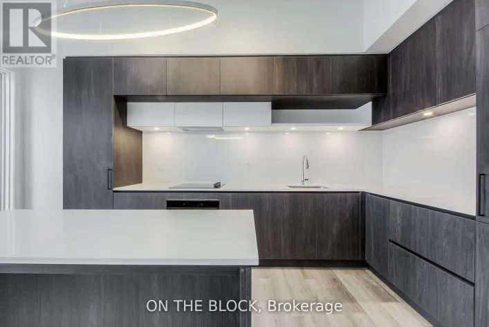 1415 - 15 DAVID EYER ROAD, Richmond Hill