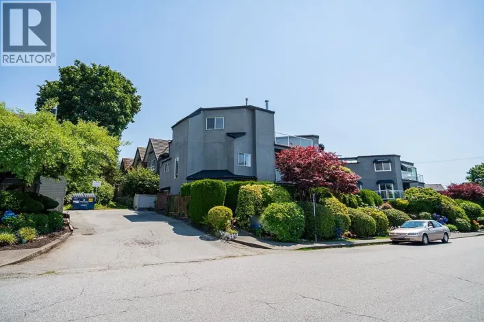 1416 MAHON AVENUE, North Vancouver