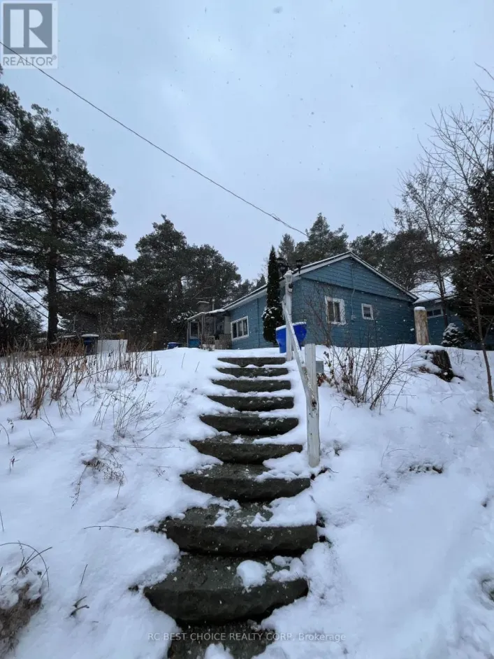 14170 YONGE STREET, Aurora