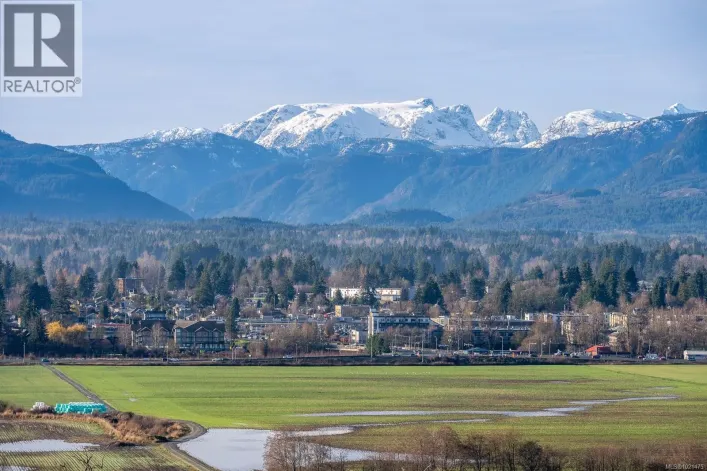 1418 Valley View Dr, Courtenay