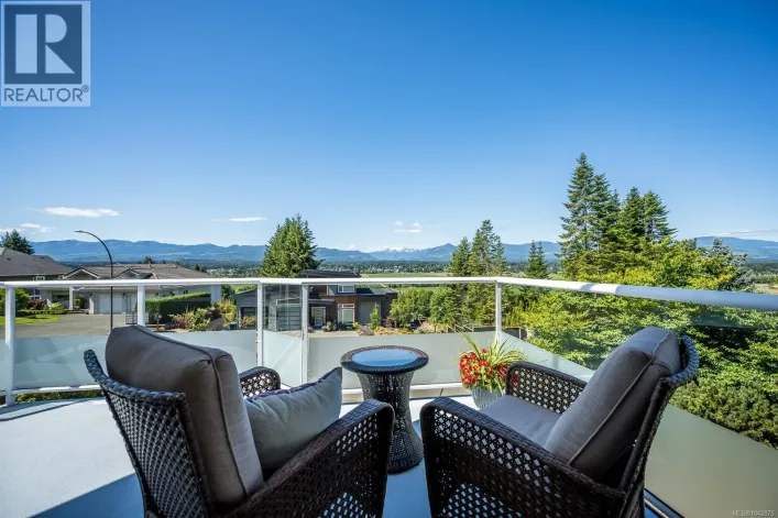 1418 Valley View Dr, Courtenay
