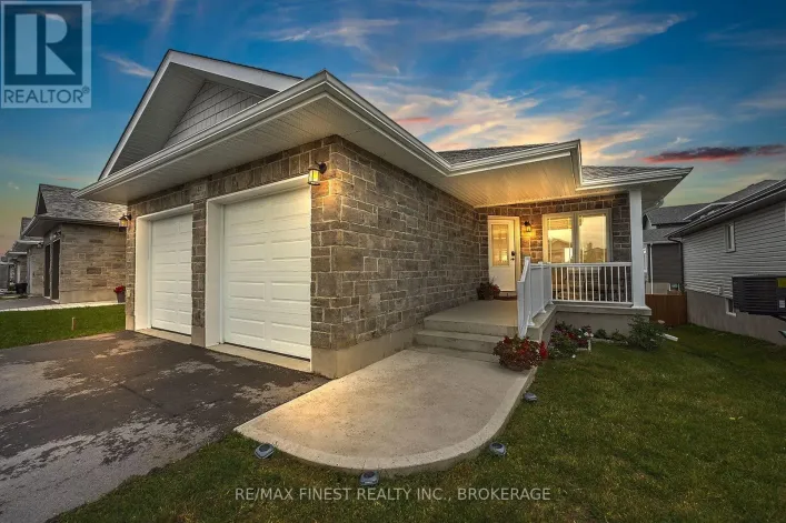 142 BRENNAN CRESCENT, Loyalist