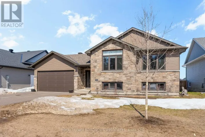 142 CHAD STREET, Petawawa