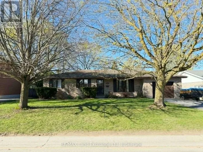 142 CHARLES STREET, North Huron