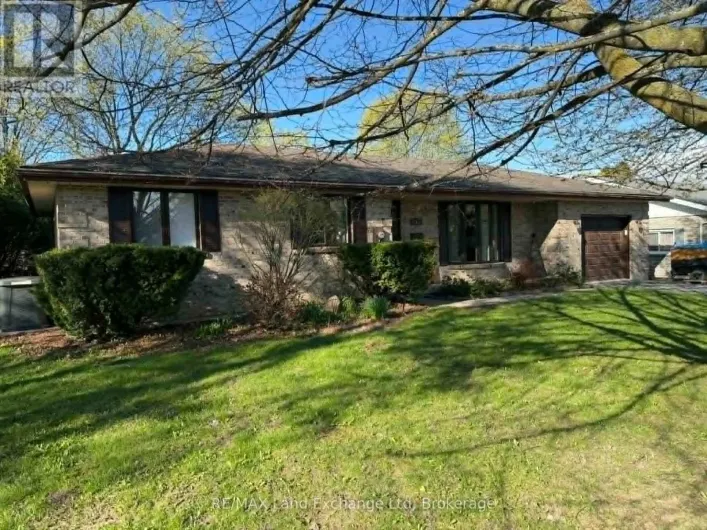 142 CHARLES STREET, North Huron
