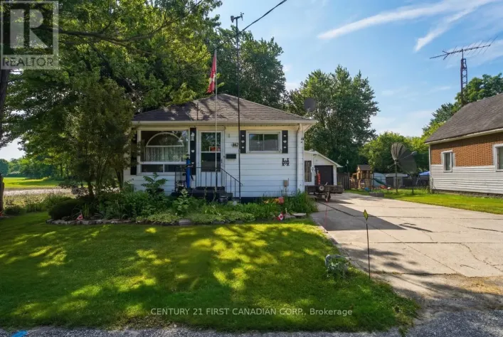 142 FREDERIC STREET W, West Elgin