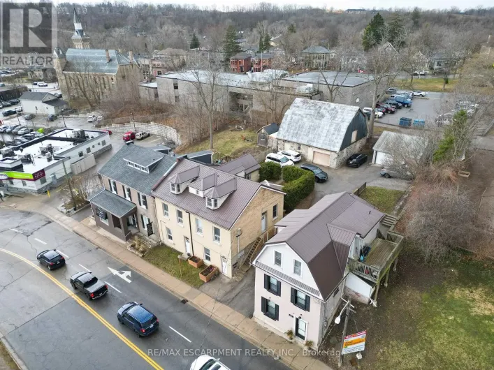 142 GRAND RIVER STREET N, Brant