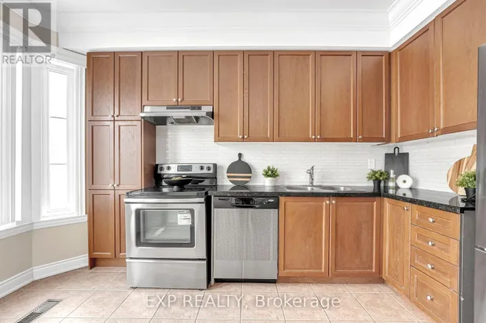 142 HALL STREET, Richmond Hill