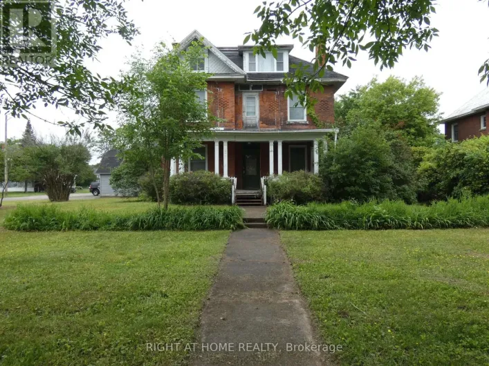 142 HOLDITCH STREET, West Nipissing
