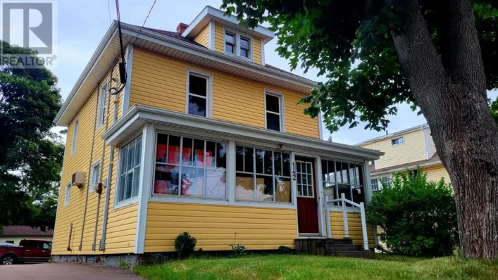 142 Longworth, Charlottetown