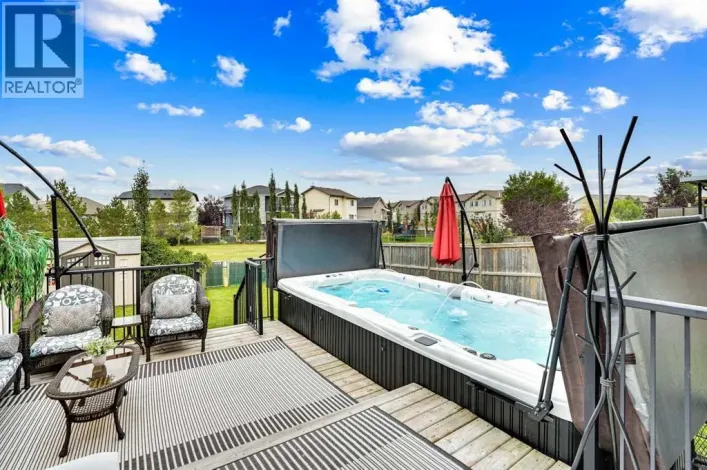 142 Luxstone View SW, Airdrie