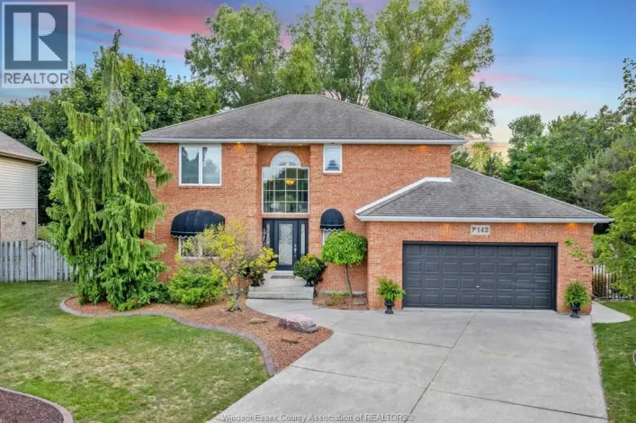 142 PHEASANT RUN DRIVE, Lakeshore