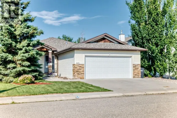 142 Strathmore Lakes Place, Strathmore