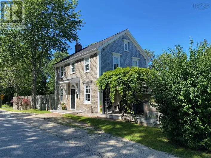 142 Woodstock Road, Clearland