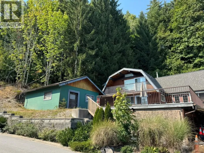 1420 PIPELINE ROAD, Coquitlam