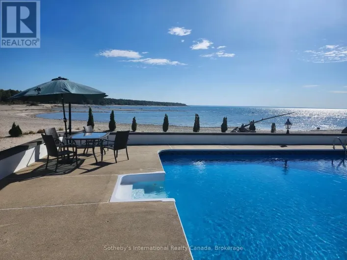 1420 TINY BEACHES ROAD N, Tiny