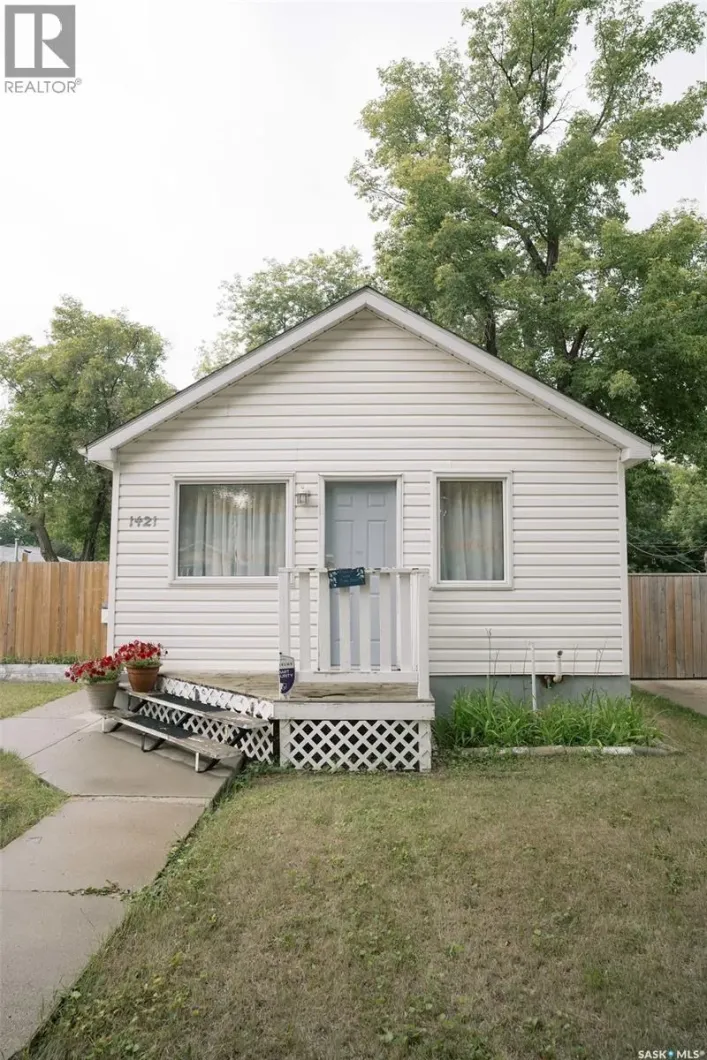 House for sale: 1421 H AVENUE N, Saskatoon