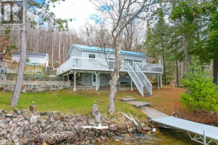 1421 NORTHSHORE ROAD, North Bay