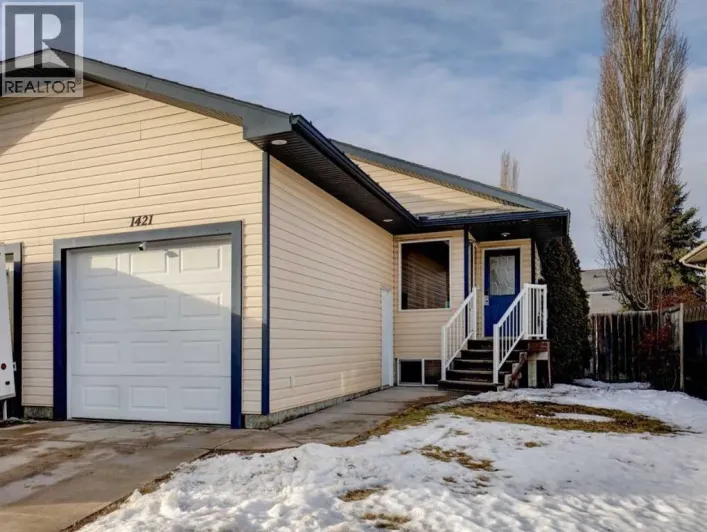 1421 Strathcona Way, Strathmore